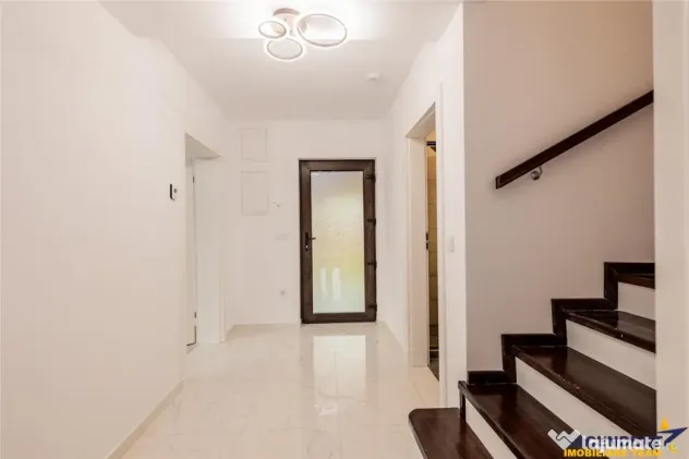 Vila noua in cartier rezidential, areal apreciabil, Halchiu, - Brasov (Brasov)