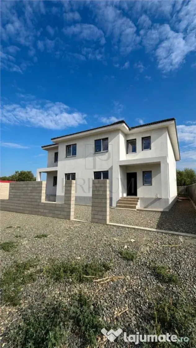DUPLEX-FOARTE SPATIOS-TEREN GENEROS - COMPARIMENTARE EXCELEN - Mosnita Veche (Timis)