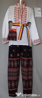 Costum popular pentru copii 8-9-1-11-12-13 ani, 215 lei 