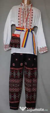 Costum popular pentru copii 8-9-1-11-12-13 ani, 215 lei 
