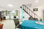 Două case in Babana,aproape de Pitești privește de pov...