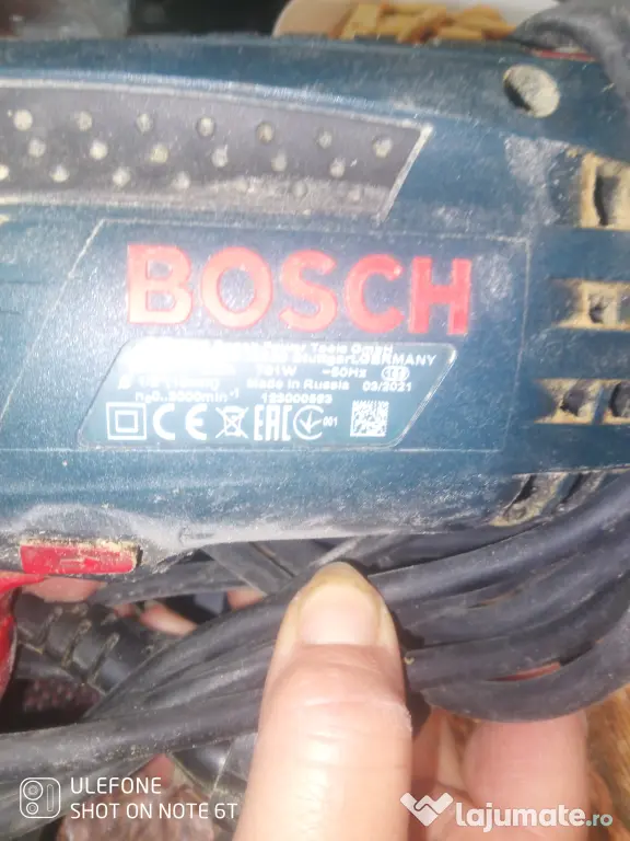 Mașină de frezat lemn bosch