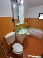 DE ÎNCHIRIAT | APARTAMENT 4 CAMERE – ZONA PRIMĂRIEI, ROMAN 