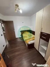 DE ÎNCHIRIAT | APARTAMENT 4 CAMERE – ZONA PRIMĂRIEI, ROMAN 