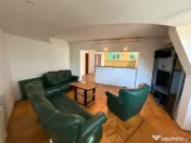 Apartament 3 camere, central, etaj 4 cu acoperis 
