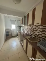 Apartament 2 camere, parcare, zona Eroilor 