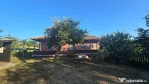 Casa la tara cu 4000 mp teren si livada, sat Babiceni, jud. Botosani