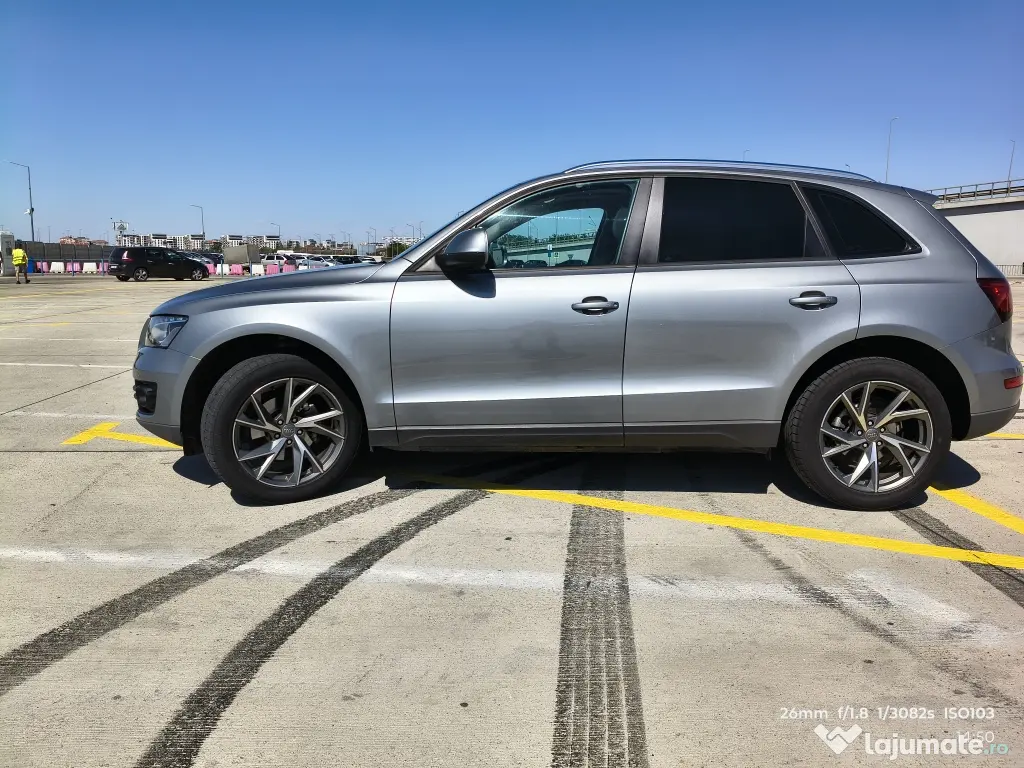 Vând Audi Q5 2.0 TDI Haldex quattro 143 CP – Panoramic, Keyless Go/Entry, Side Assist, Bi-Xenon, Unic proprietar RO/DE, Fără AdBlue.