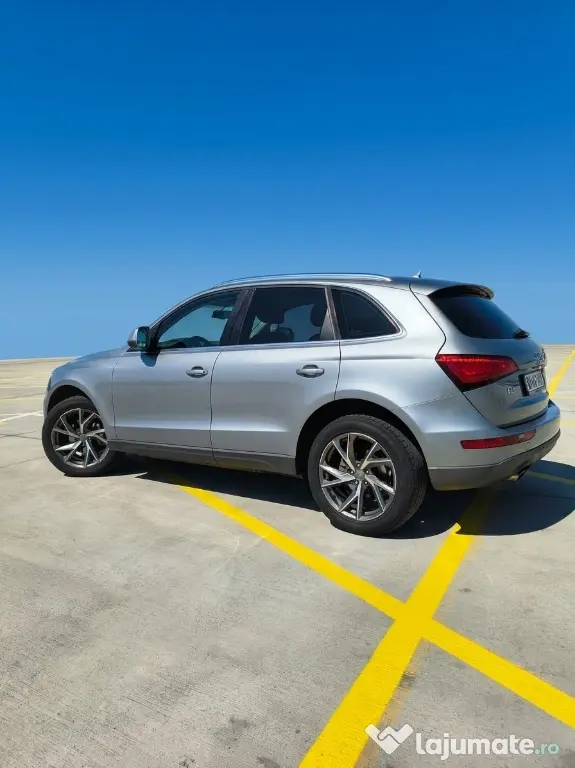 Vând Audi Q5 2.0 TDI Haldex quattro 143 CP – Panoramic, Keyless Go/Entry, Side Assist, Bi-Xenon, Unic proprietar RO/DE, Fără AdBlue.