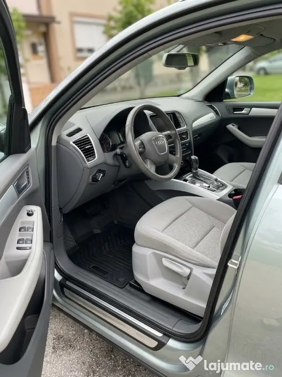 Vând Audi Q5 2.0 TDI Haldex quattro 143 CP – Panoramic, Keyless Go/Entry, Side Assist, Bi-Xenon, Unic proprietar RO/DE, Fără AdBlue.