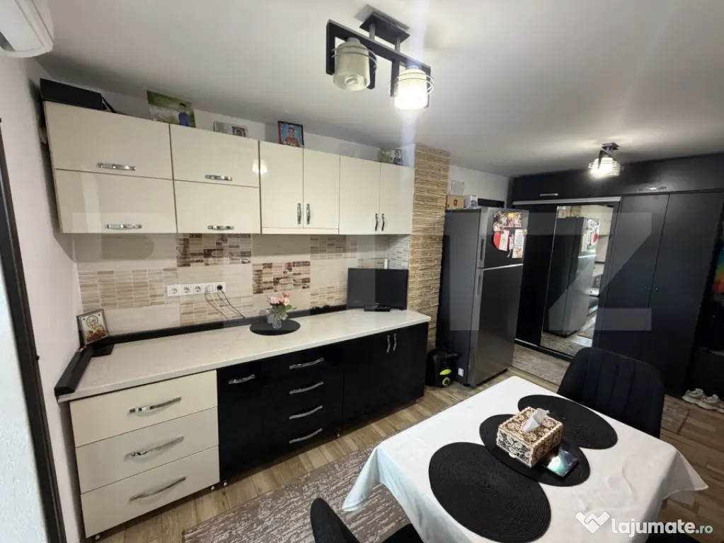 Apartament 2 camere decomandat , zona Corneliu Coposu - Targu Jiu (Gorj)