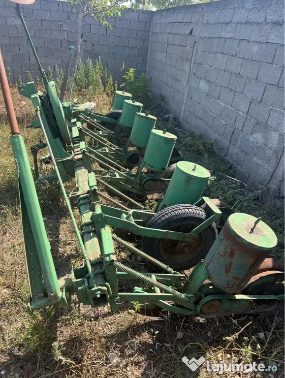 Utilaje agricole Semănătoare si Instalație de erbicidat