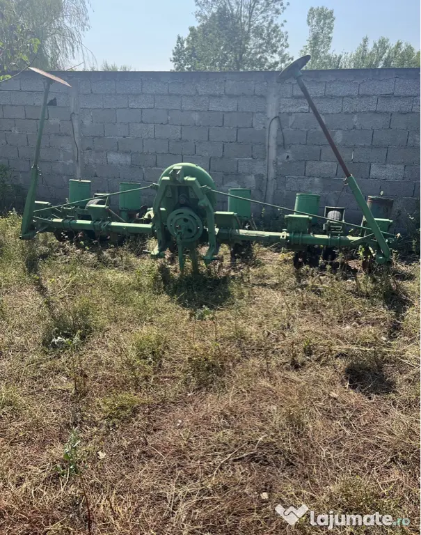 Utilaje agricole Semănătoare si Instalație de erbicidat
