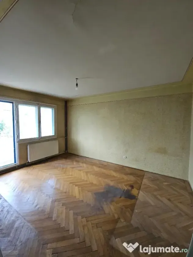 Proprietar, vând apartament două camere decomandate, Astra, Brașov, str. Uranus