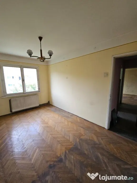 Proprietar, vând apartament două camere decomandate, Astra, Brașov, str. Uranus