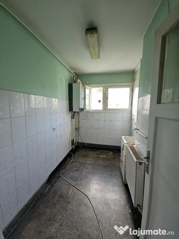 Proprietar, vând apartament două camere decomandate, Astra, Brașov, str. Uranus