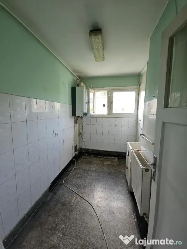 Proprietar, vând apartament două camere decomandate, Astra, Brașov, str. Uranus
