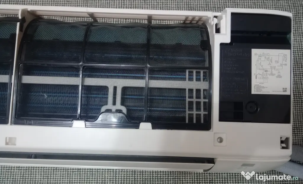 Daikin Sensira Bluevolution 12000 BTU aparat aer conditionat FTXC35CV1B