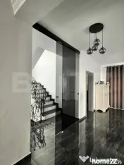 Casa individuala, 230 mp, teren 700 mp, zona La Soare 