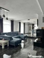 Casa individuala, 230 mp, teren 700 mp, zona La Soare 