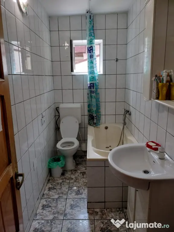 Cazare pentru studenți în centrul civic în apropierea colinei Universității