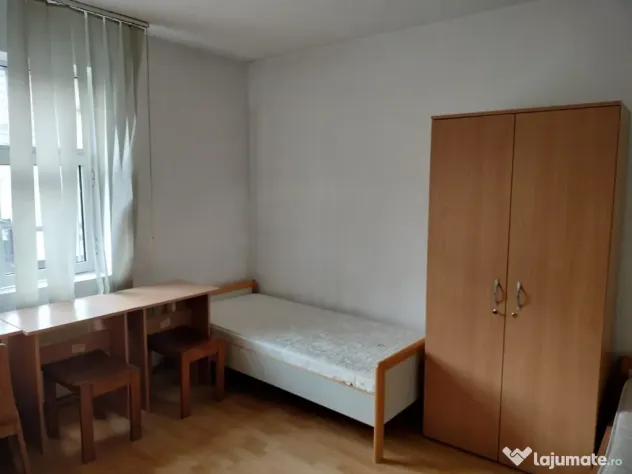 Cazare pentru studenți în centrul civic în apropierea colinei Universității