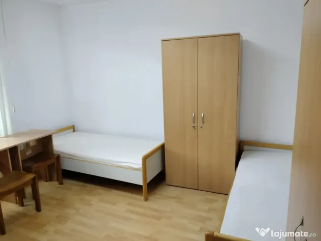 Cazare pentru studenți în centrul civic în apropierea colinei Universității