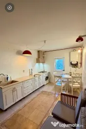 Apartament cu 3 camere decomandate - etaj 1 Zona Obcini 