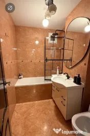 Apartament cu 3 camere decomandate - etaj 1 Zona Obcini 
