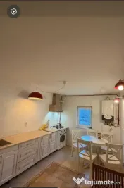 Apartament cu 3 camere decomandate - etaj 1 Zona Obcini 