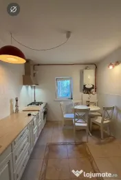 Apartament cu 3 camere decomandate - etaj 1 Zona Obcini 