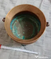 Ceaun din cupru coicanit cu 3 picioare si toarta din fier forjat 