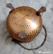 Ceaun din cupru coicanit cu 3 picioare si toarta din fier forjat 
