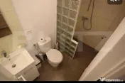 Garsonieră cochetă de închiriat – Centrul Vechi al Bra? 