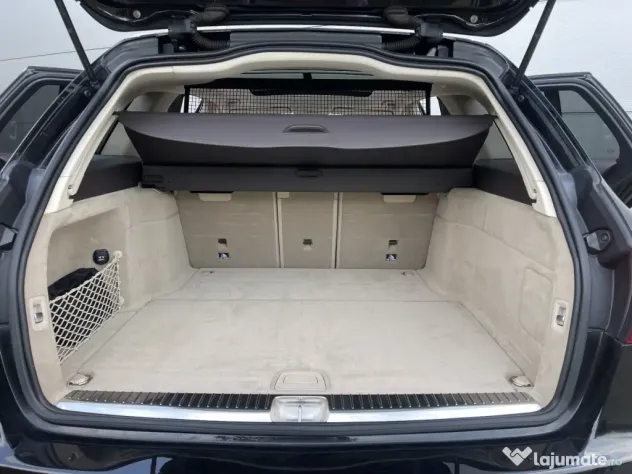 Vând Mercedes Benz C300 hybrid