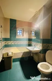 Apartament cu 3 camere de închiriat 