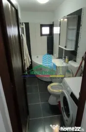 Vand apartament 2 camere 56 mp, zona Piata
