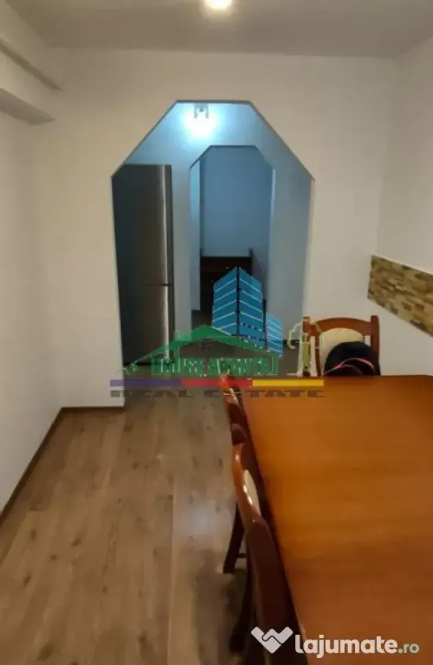 Vand apartament 2 camere 56 mp, zona Piata - Focsani (Vrancea)