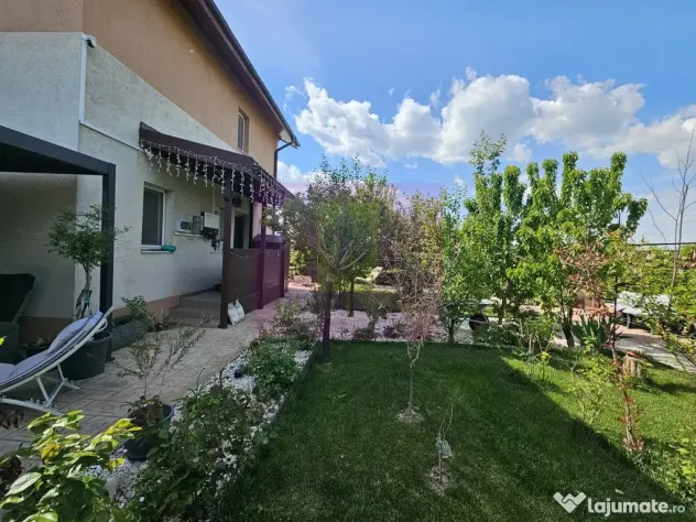 Casă 2019, P+1+pod, renovată, curte amenajată, aproape... - Sabareni (Giurgiu)