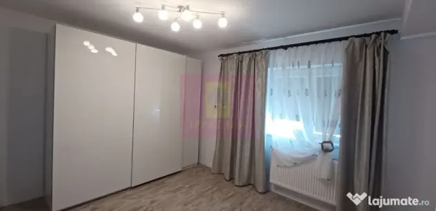 Casă 2019, P+1+pod, renovată, curte amenajată, aproape... - Sabareni (Giurgiu)