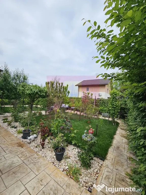 Casă 2019, P+1+pod, renovată, curte amenajată, aproape... - Sabareni (Giurgiu)