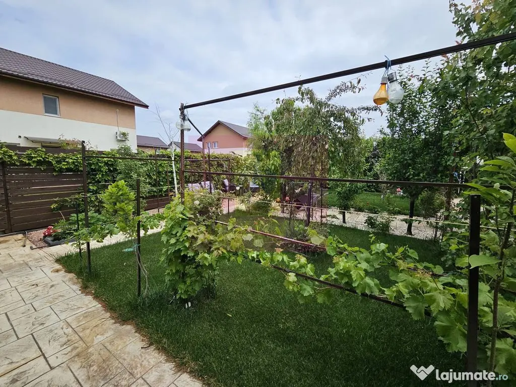 Casă 2019, P+1+pod, renovată, curte amenajată, aproape... - Sabareni (Giurgiu)