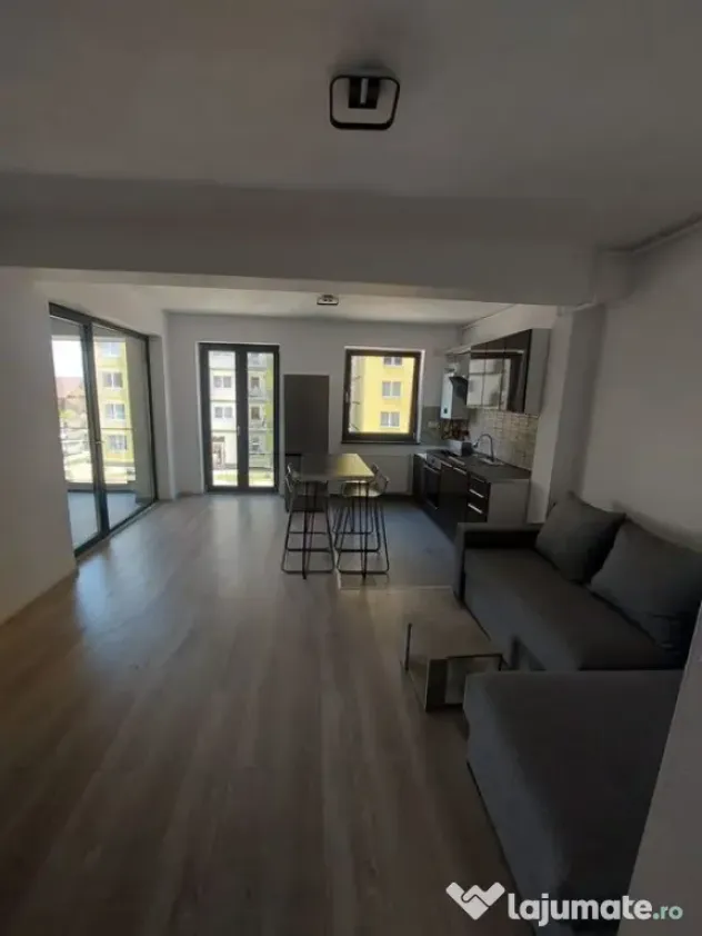 Apartament 2 camere Tractorul- Coresi.mobilat -utilat,13300 - Brasov (Brasov)