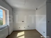 Apartament cu 4 camere, 84 mp, zona semicentrală