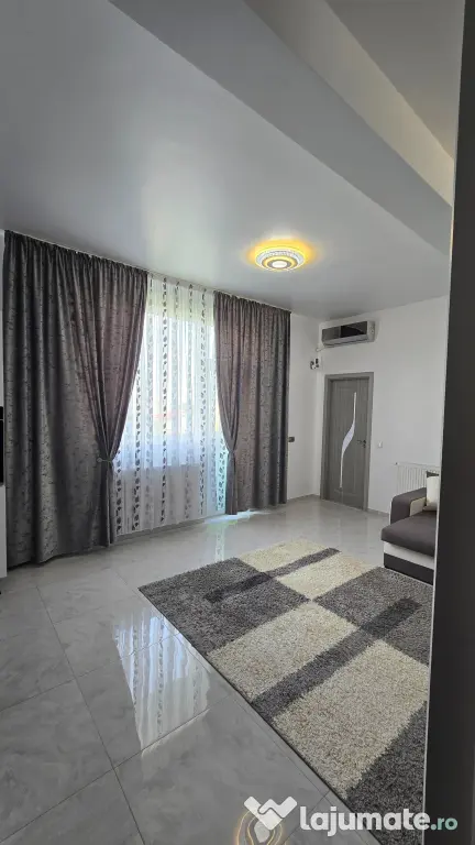 Vand apartament premium cu 3 camere cu terasa si loc de parcare