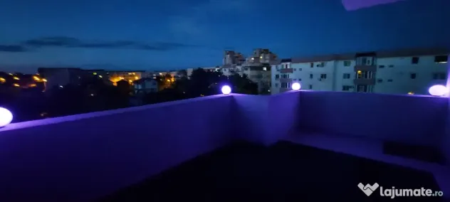 Vand apartament premium cu 3 camere cu terasa si loc de parcare
