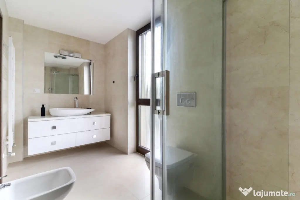 Casa LA CHEIE cu 5 camere si 4 bai, Buna Ziua, 200 mp, zona - Cluj-Napoca (Cluj)