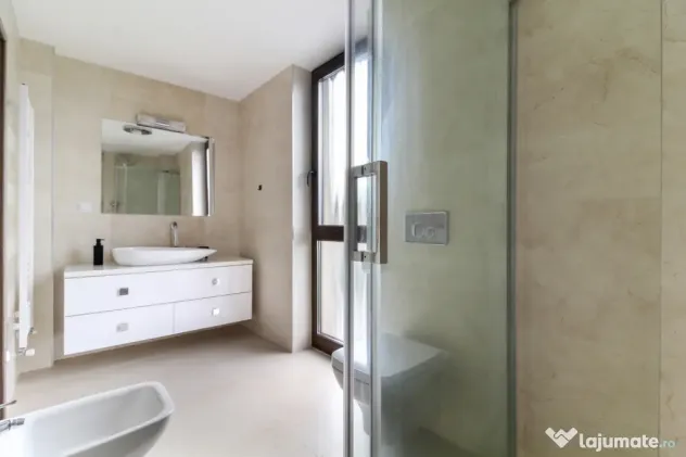 Casa LA CHEIE cu 5 camere si 4 bai, Buna Ziua, 200 mp, zona - Cluj-Napoca (Cluj)