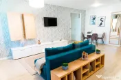 Apartament modern de 2 camere , cu acces la curte interioar? 
