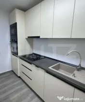 Apartament modern cu 4 camere, în zona Cornișa Et 2 din 4 